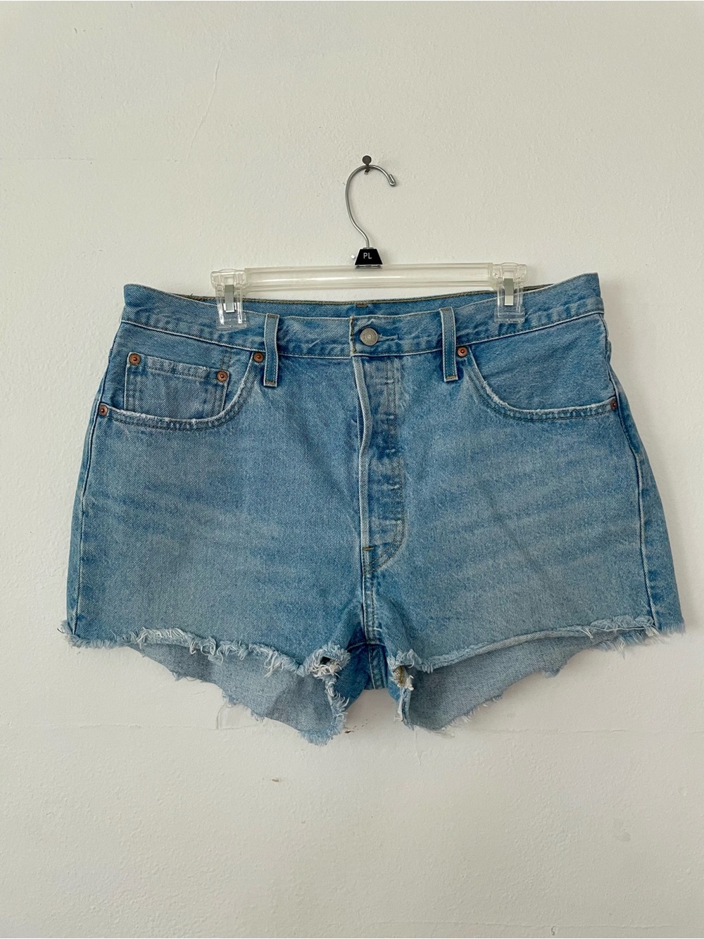 Levi’s Classic Light Denim High-Waist Women's Shorts - Size 16